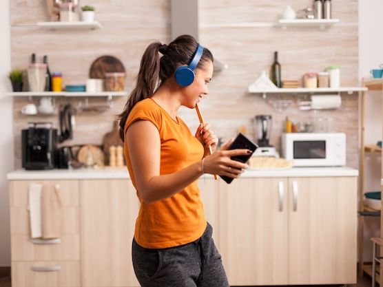 Jak efektywnie korzystać z akcesoriów do smart home: Kompleksowy przewodnik